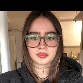 Dadilja u Dubrovnik: Mia