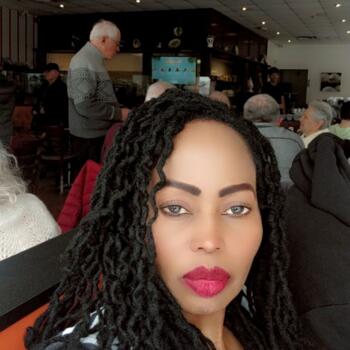 Baby-sitter Laval: NAOMI