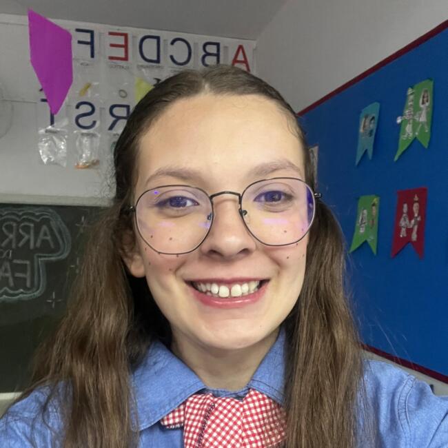 Babysitter in Almirante Tamandaré: Luana