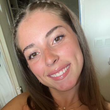 Babysitter in Bayonne: Lucie