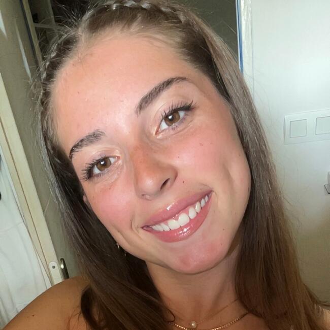 Babysitter in Bayonne: Lucie