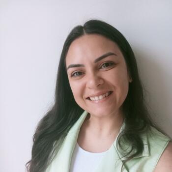 Babá Águas Mornas: Jhéssica