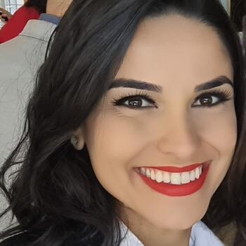 Babysitter in Bragança Paulista: Paula