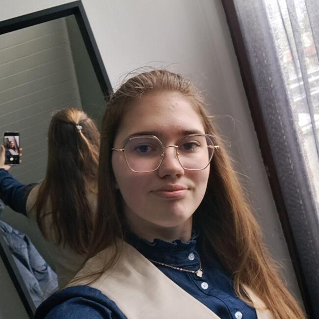 Babysitter in Lommel: Daryna