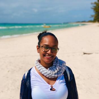 Babysitter in Odivelas: Liya