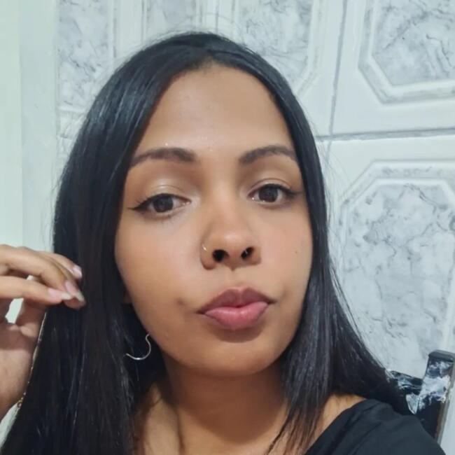 Babysitter in Santo André: Jacqueline