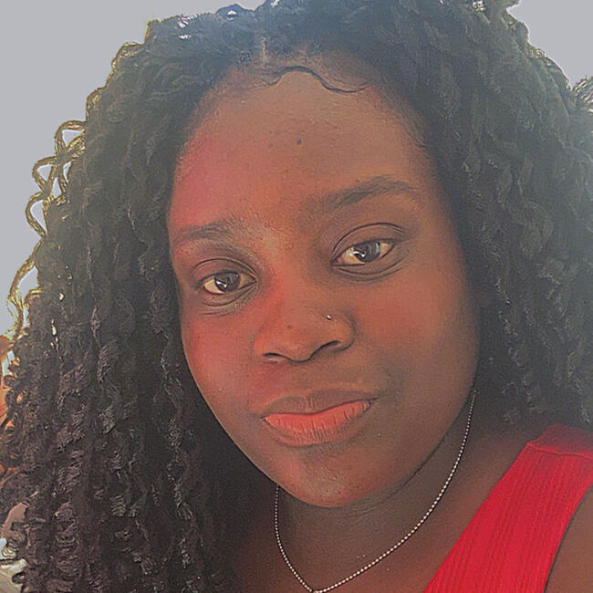 Babysitter in Macaé: Katherinne