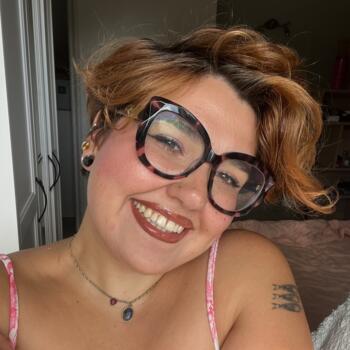 Babysitter in Châtillon-sur-Colmont: Yaël