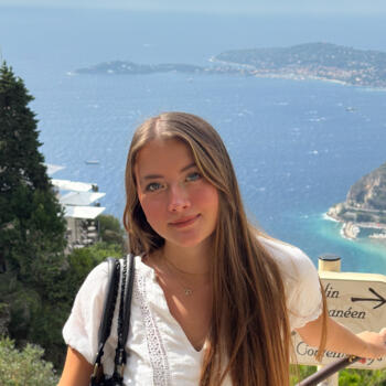 Babysitter in Esch an der Alzette: Clémentine