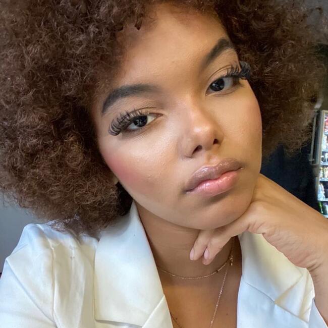 Babysitter in Tours: Louna