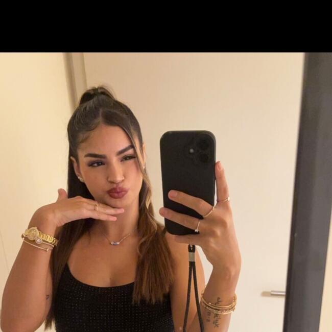 Babysitter in Vevey: Isabella