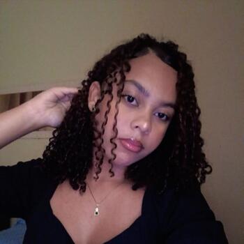 Babysitter in Simões Filho: Rayssa