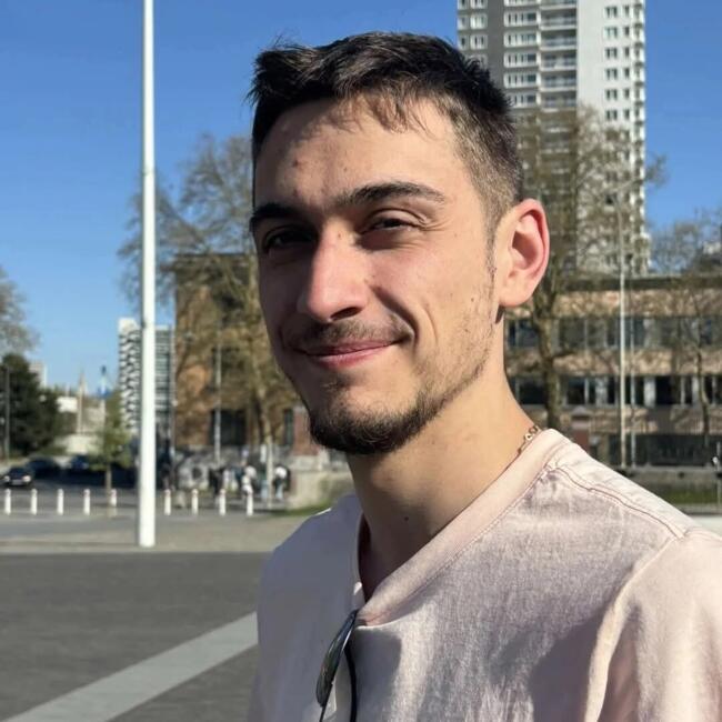 Babysitter in Braives: Yohan