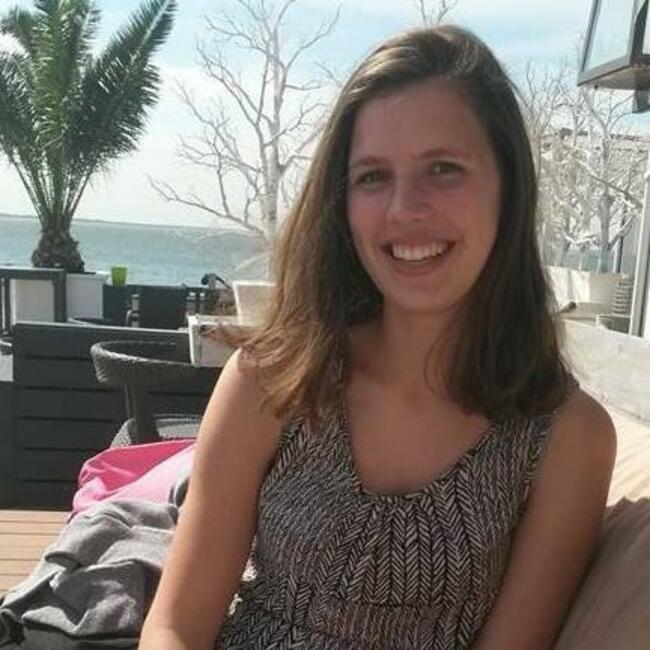 Babysitter in Bruges: July