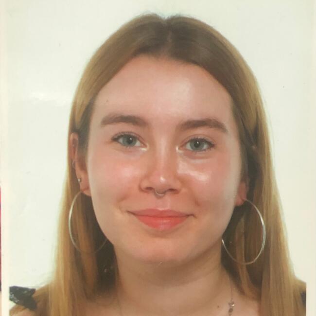 Babysitter in Vigo: Laura