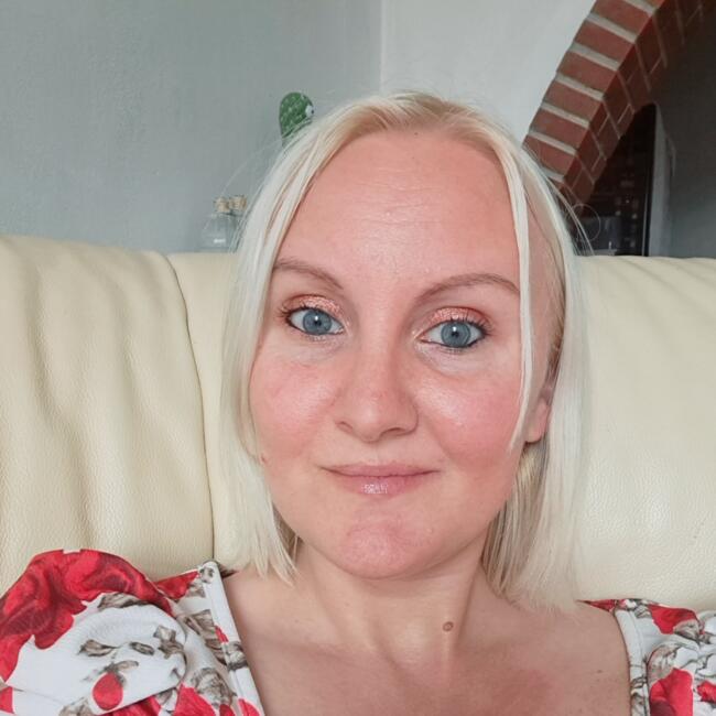 Babysitter Job in Tournai: Celine