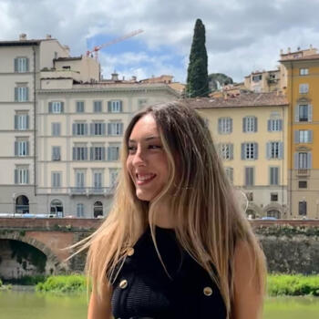 Babysitter a Borgomanero: Helena