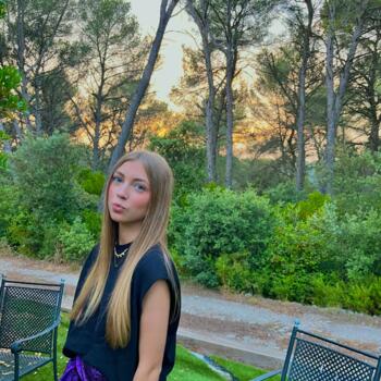 Babysitter in Gréasque: Maxine