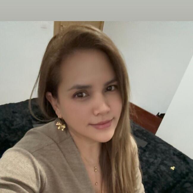 Babysitter in Parla: Roxana