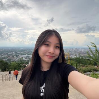 位于新加坡的临时保姆: Lynette