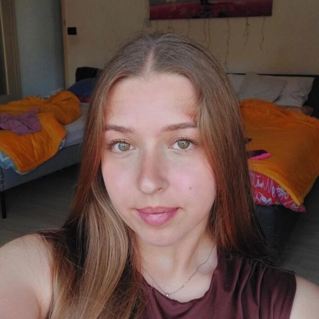 Babysitter in Imperia: Giulia