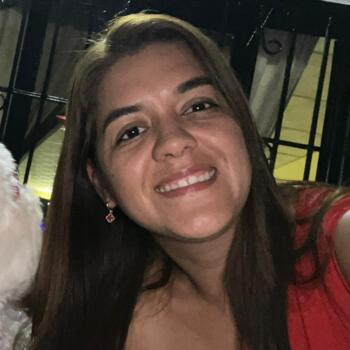 Nanny in Valencia: Andrea Carolina