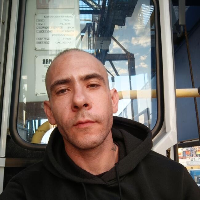 Babysitting job in Athens: Σπύρος