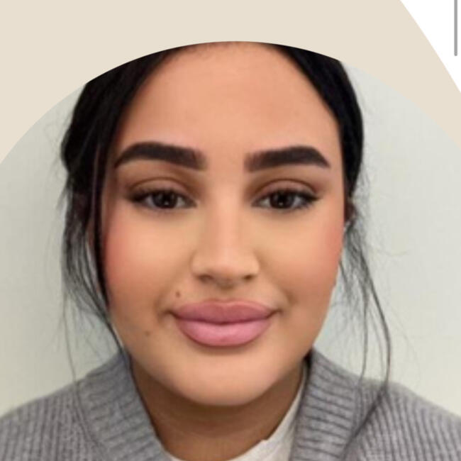 Babysitter in Hem: Mona