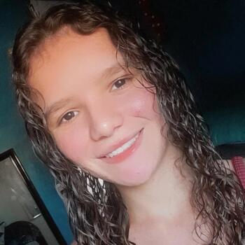 Babá Fortaleza: Lara