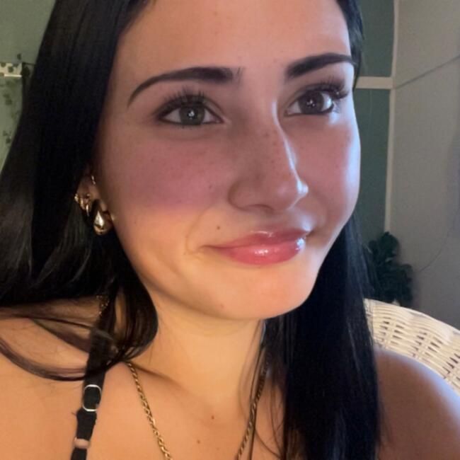 Babysitter in Wollongong: Rebecca