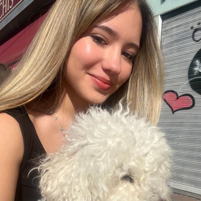 Babysitter in Santa Ana: Marianne