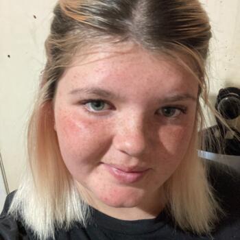 Babysitter in Palmerston North: Amelia