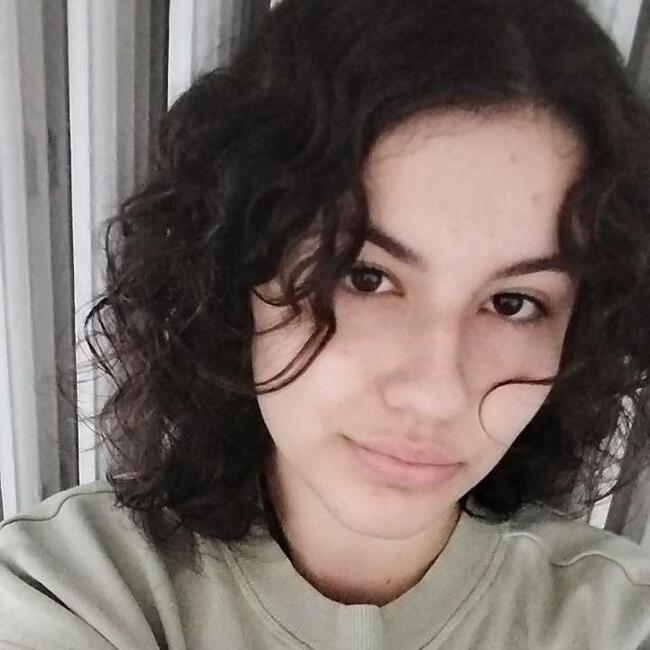 Babysitter in Saint-Yrieix-sur-Charente: Louane