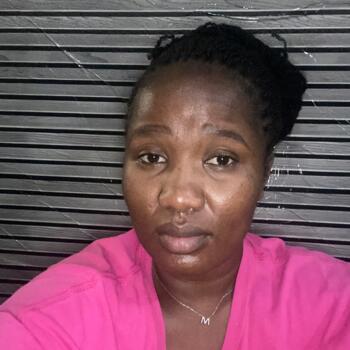 جليسة أطفال في دبي: Rahab