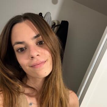 Babysitter in Talence: Iulia