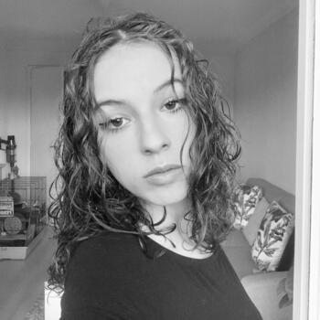 Babysitter in Antibes: ANGELE
