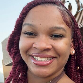 Babysitter in Vigneux-sur-Seine: Melody