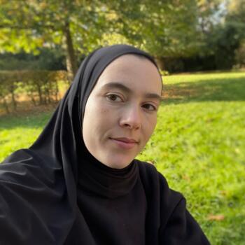 Babysitter La Louvière: Hasnae