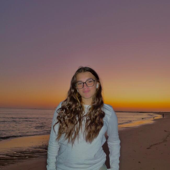 Babysitter in Rumilly: Lea