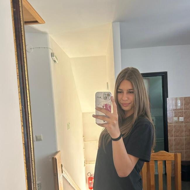 Babysitter in Novi Sad: Lena