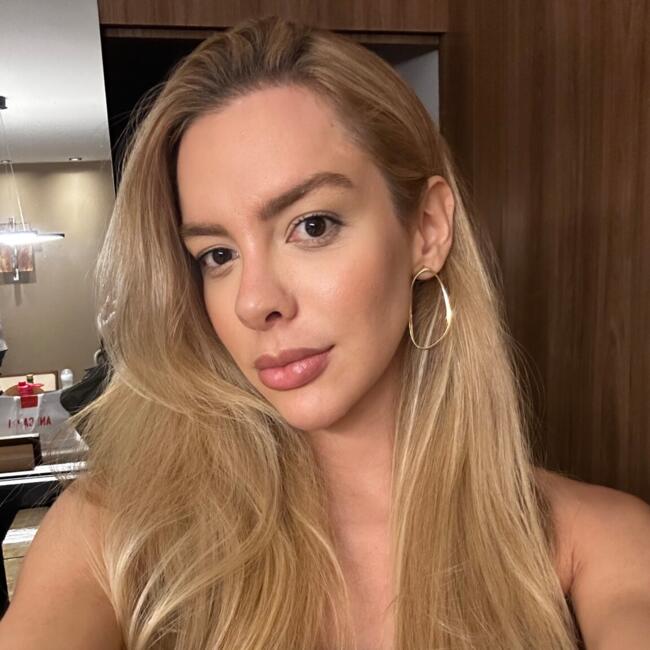 Emprego de babá em Natal: Nayane