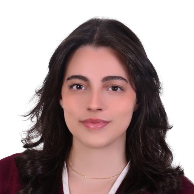 Babysitter in Grenoble: Rania
