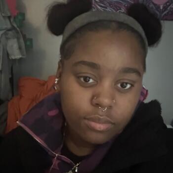 Babysitter Newark: Ayanah