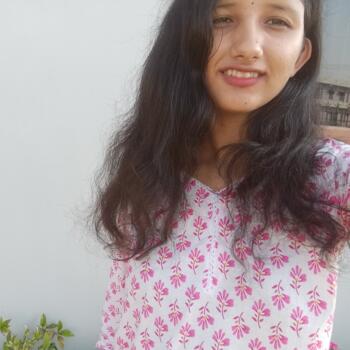 बेबीसिटर दिल्ली: Priya