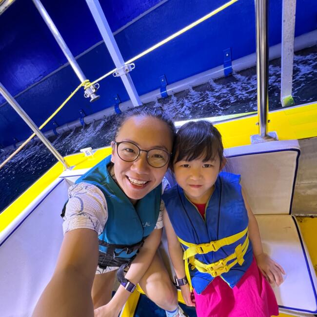 Babysitter in Singapore: Calista