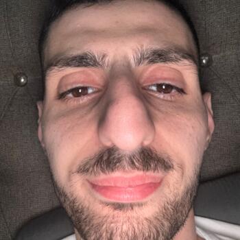 وظيفة جليسة أطفال في عمّان: Huss