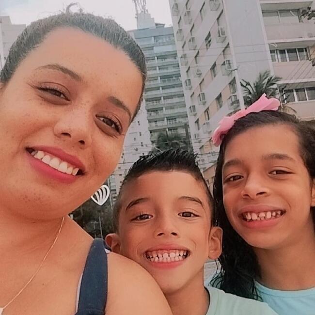 Emprego de babá em Caieiras: Edilene