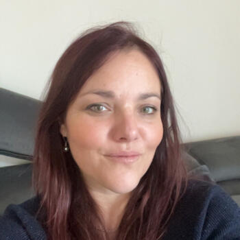 Babysitter La Ville-du-Bois: Laurenn