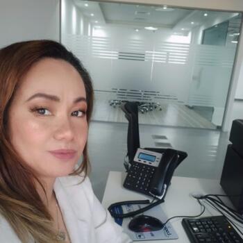 Babysitter in Dubai: Mary Rose