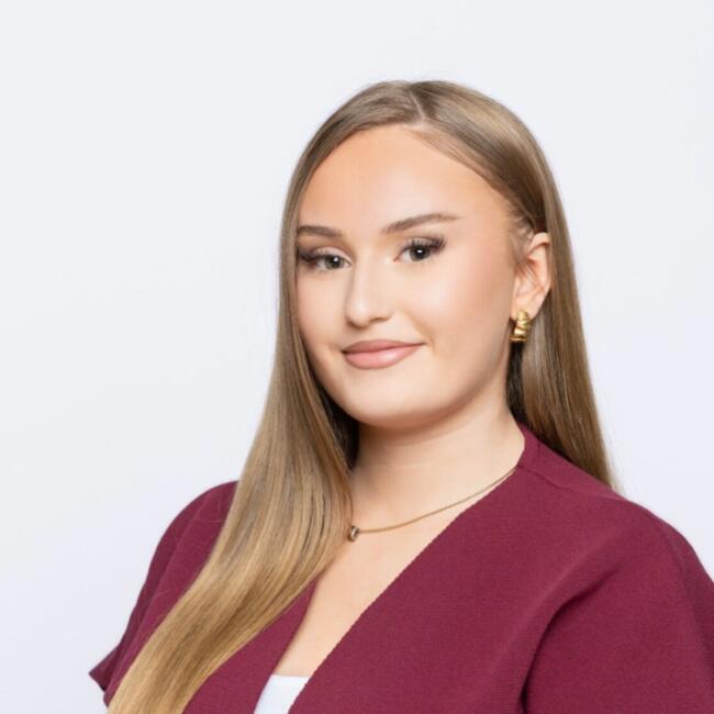 Babysitter in Vignoux-sur-Barangeon: Margot